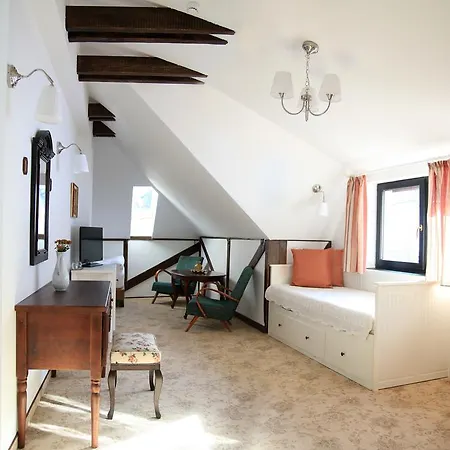 Conacul Bratescu Guest house