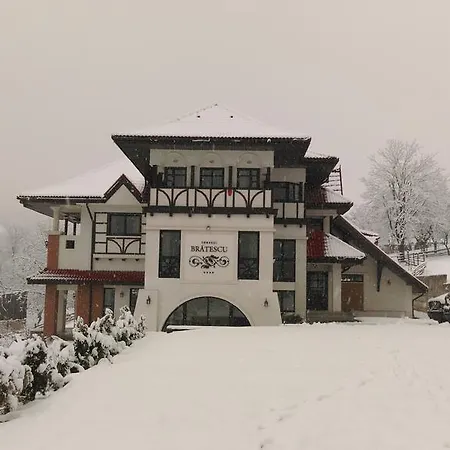 Conacul Bratescu Guest house 4*